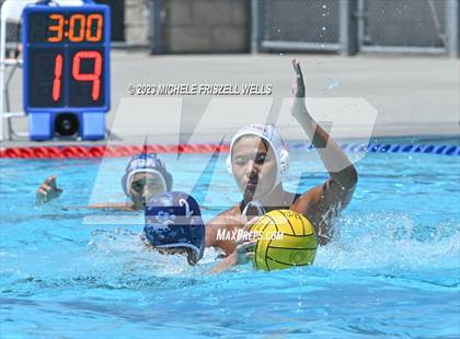Thumbnail 3 in Torrey Pines vs San Dieguito (17th Annual Draz Classic) photogallery.
