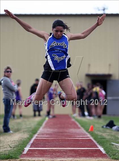 Thumbnail 2 in Kyle King Coca-Cola Relays (Crandall) photogallery.