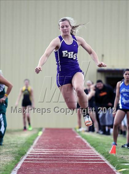 Thumbnail 2 in Kyle King Coca-Cola Relays (Crandall) photogallery.