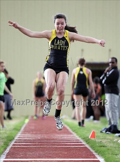 Thumbnail 1 in Kyle King Coca-Cola Relays (Crandall) photogallery.