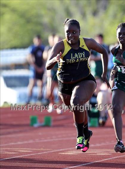 Thumbnail 1 in Kyle King Coca-Cola Relays (Crandall) photogallery.