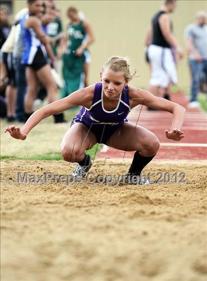 Thumbnail 1 in Kyle King Coca-Cola Relays (Crandall) photogallery.