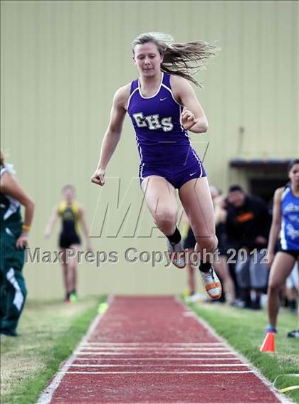 Thumbnail 3 in Kyle King Coca-Cola Relays (Crandall) photogallery.