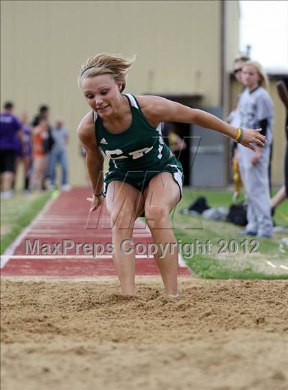 Thumbnail 1 in Kyle King Coca-Cola Relays (Crandall) photogallery.