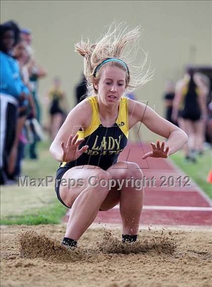 Thumbnail 3 in Kyle King Coca-Cola Relays (Crandall) photogallery.