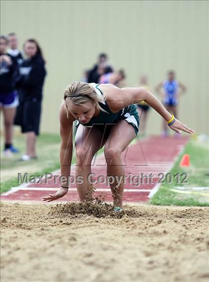 Thumbnail 2 in Kyle King Coca-Cola Relays (Crandall) photogallery.