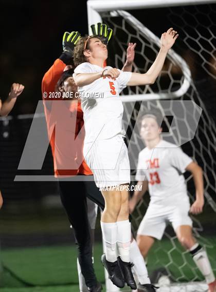 Thumbnail 2 in TMI-Episcopal @ Central Catholic photogallery.
