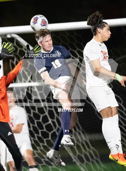 Thumbnail 2 in TMI-Episcopal @ Central Catholic photogallery.