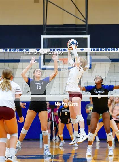 Thumbnail 3 in Pearland @ Friendswood photogallery.
