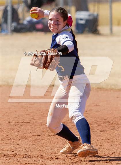 Thumbnail 3 in Spring Valley vs Moapa Valley (Sherm Bennett Memorial Tournament) photogallery.