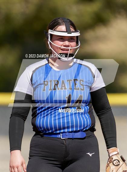 Thumbnail 2 in Spring Valley vs Moapa Valley (Sherm Bennett Memorial Tournament) photogallery.