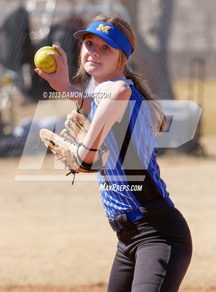 Thumbnail 2 in Spring Valley vs Moapa Valley (Sherm Bennett Memorial Tournament) photogallery.