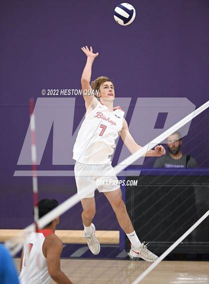 Thumbnail 1 in Bishop Diego @ Portola (CIF-SS D4 Playoffs) photogallery.