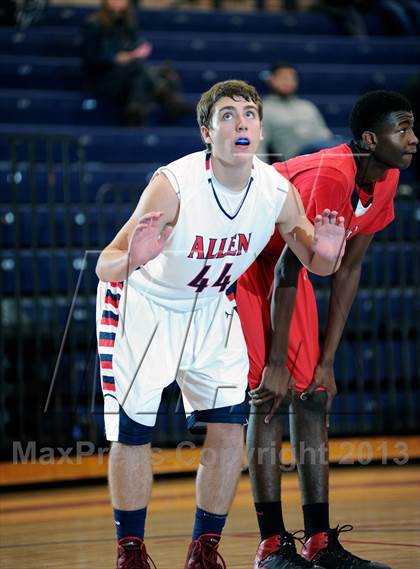 Thumbnail 3 in Creekview vs Allen (In N Out Burger Tournament) photogallery.