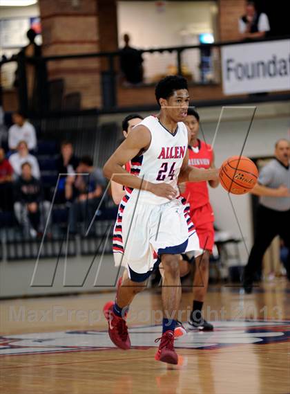 Thumbnail 3 in Creekview vs Allen (In N Out Burger Tournament) photogallery.