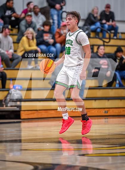Thumbnail 1 in Hoxie vs Newport (3A-2 District Tournament) photogallery.