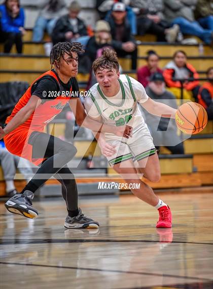 Thumbnail 2 in Hoxie vs Newport (3A-2 District Tournament) photogallery.