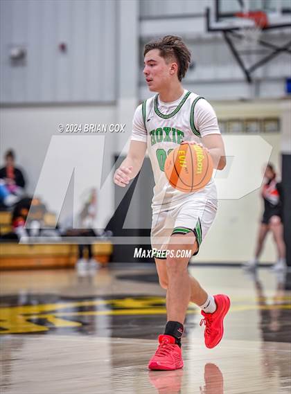 Thumbnail 1 in Hoxie vs Newport (3A-2 District Tournament) photogallery.