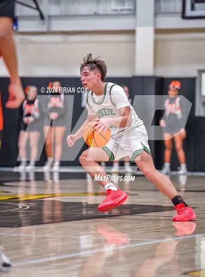 Thumbnail 2 in Hoxie vs Newport (3A-2 District Tournament) photogallery.
