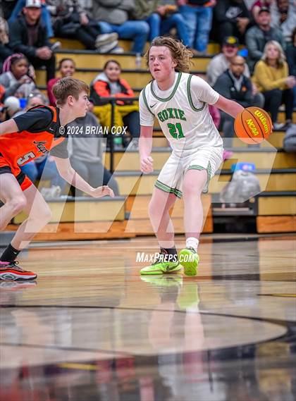 Thumbnail 3 in Hoxie vs Newport (3A-2 District Tournament) photogallery.