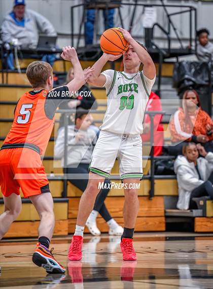 Thumbnail 3 in Hoxie vs Newport (3A-2 District Tournament) photogallery.