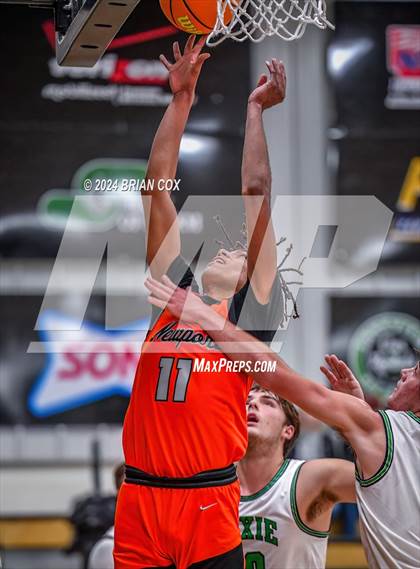 Thumbnail 1 in Hoxie vs Newport (3A-2 District Tournament) photogallery.
