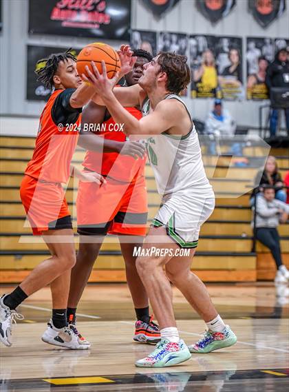 Thumbnail 2 in Hoxie vs Newport (3A-2 District Tournament) photogallery.