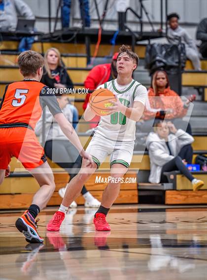 Thumbnail 1 in Hoxie vs Newport (3A-2 District Tournament) photogallery.