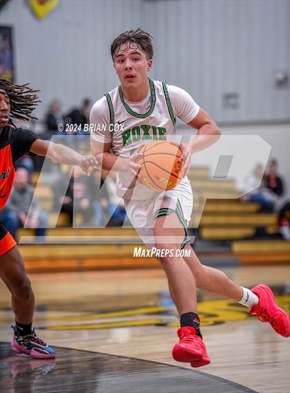 Thumbnail 3 in Hoxie vs Newport (3A-2 District Tournament) photogallery.
