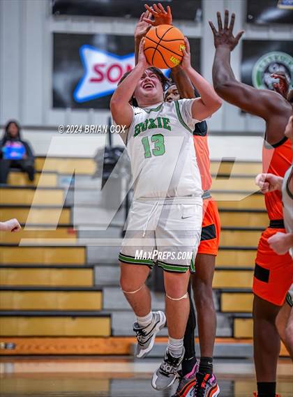 Thumbnail 2 in Hoxie vs Newport (3A-2 District Tournament) photogallery.