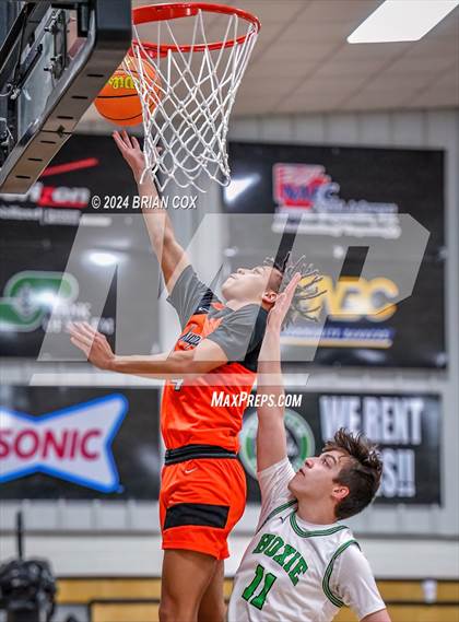 Thumbnail 1 in Hoxie vs Newport (3A-2 District Tournament) photogallery.