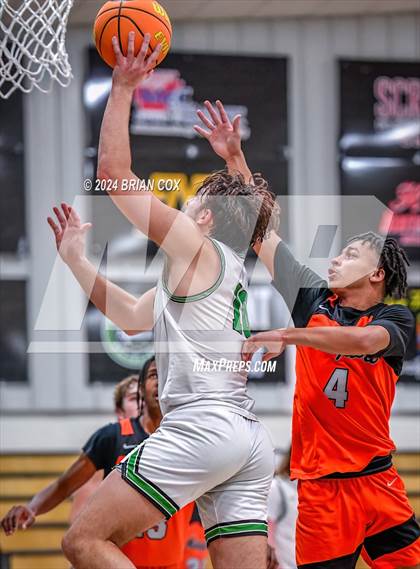 Thumbnail 2 in Hoxie vs Newport (3A-2 District Tournament) photogallery.