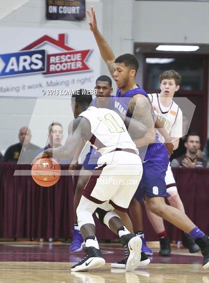 Thumbnail 2 in Gonzaga vs. Sacred Heart (Spalding Hoophall Classic) photogallery.