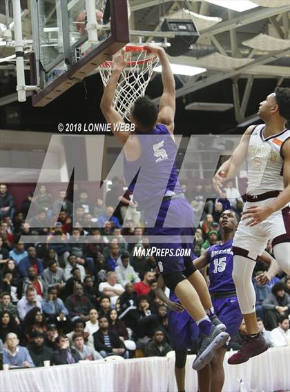 Thumbnail 1 in Gonzaga vs. Sacred Heart (Spalding Hoophall Classic) photogallery.