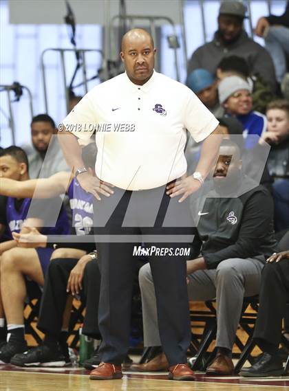 Thumbnail 1 in Gonzaga vs. Sacred Heart (Spalding Hoophall Classic) photogallery.