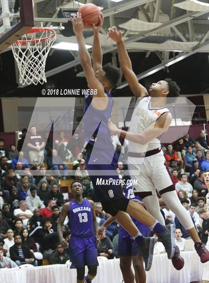 Thumbnail 2 in Gonzaga vs. Sacred Heart (Spalding Hoophall Classic) photogallery.