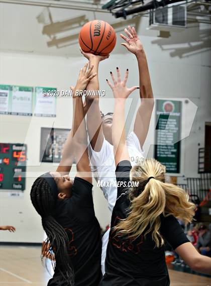 Thumbnail 3 in Dacula vs. Lanier (Ladies Classic) photogallery.