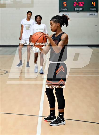 Thumbnail 1 in Dacula vs. Lanier (Ladies Classic) photogallery.