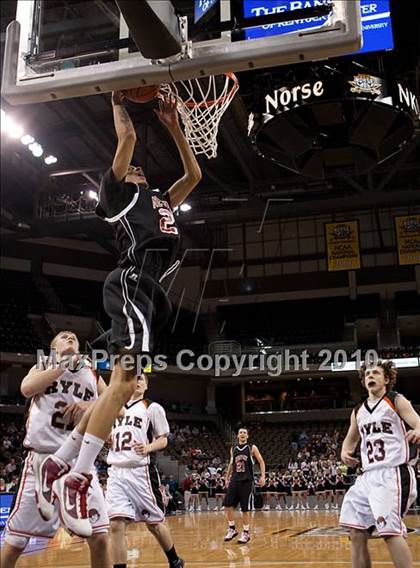Thumbnail 2 in Newport @ Ryle (Ninth Region Quarterfinals) photogallery.