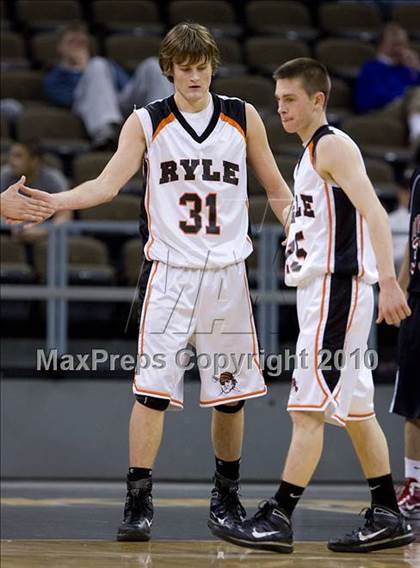 Thumbnail 1 in Newport @ Ryle (Ninth Region Quarterfinals) photogallery.