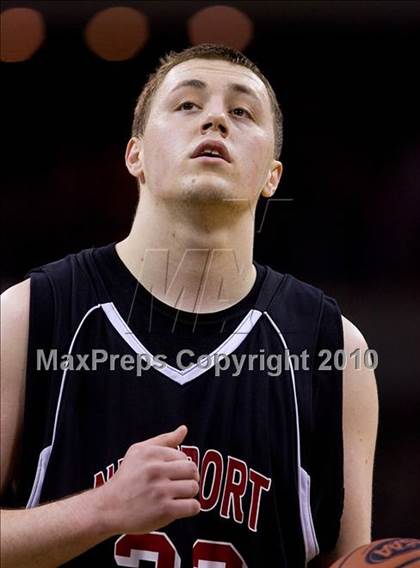Thumbnail 1 in Newport @ Ryle (Ninth Region Quarterfinals) photogallery.