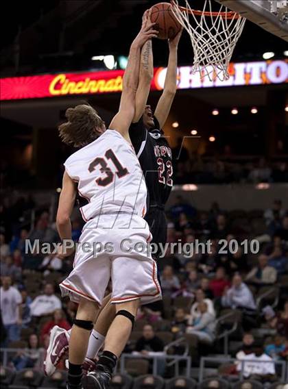 Thumbnail 3 in Newport @ Ryle (Ninth Region Quarterfinals) photogallery.