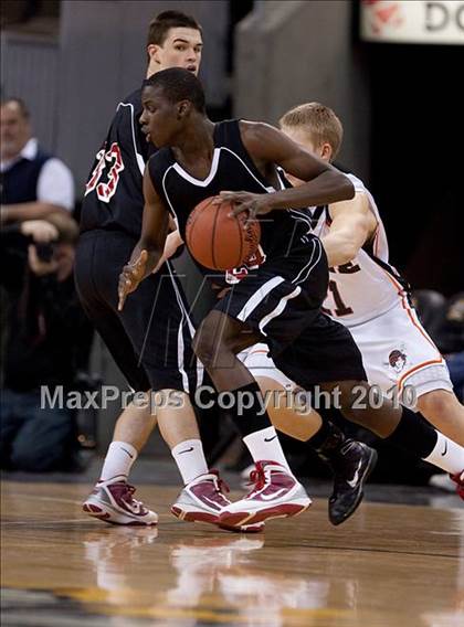 Thumbnail 1 in Newport @ Ryle (Ninth Region Quarterfinals) photogallery.