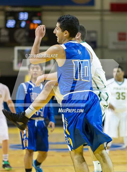 Thumbnail 2 in Gilroy vs. Harbor (S.C. Warriors NorCal Tournament) photogallery.