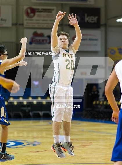 Thumbnail 3 in Gilroy vs. Harbor (S.C. Warriors NorCal Tournament) photogallery.