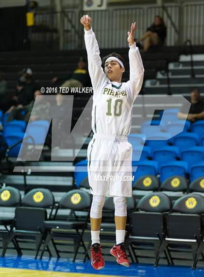 Thumbnail 3 in Gilroy vs. Harbor (S.C. Warriors NorCal Tournament) photogallery.