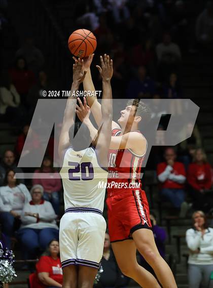 Thumbnail 2 in Center Grove vs Ben Davis (IHSAA 4A Semi State) photogallery.