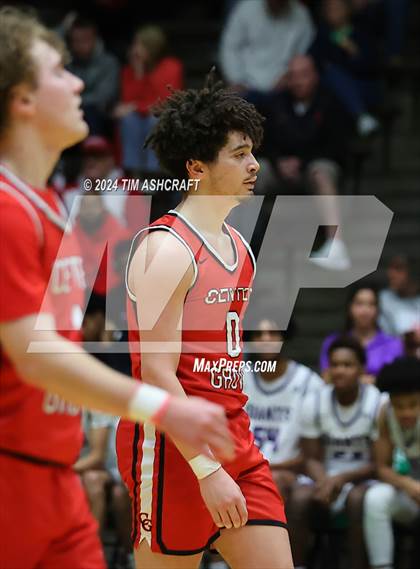 Thumbnail 3 in Center Grove vs Ben Davis (IHSAA 4A Semi State) photogallery.