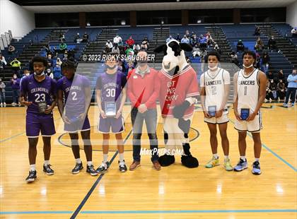 Thumbnail 1 in Belleville East vs Collinsville (Chick-fil-A Classic) photogallery.