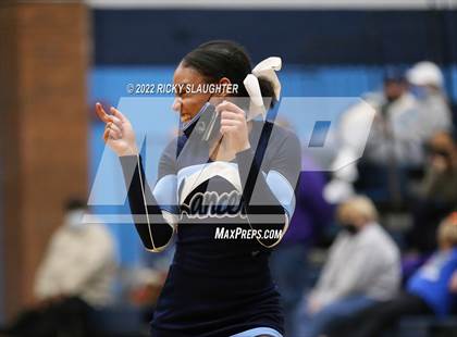 Thumbnail 3 in Belleville East vs Collinsville (Chick-fil-A Classic) photogallery.